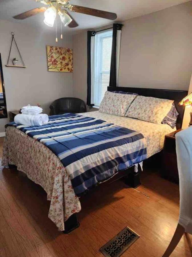 Bed & Breakfast Near University City